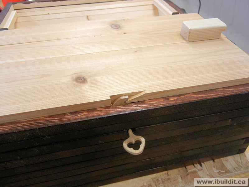 lid liner secret compartment wooden lock